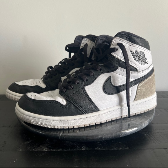 Nike Air Jordan 1 Retro OG High Men’s 7.5 Bleached Coral Grey Fog 555088-108 main image 8
